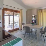 Cozy Home In Costa Paradiso